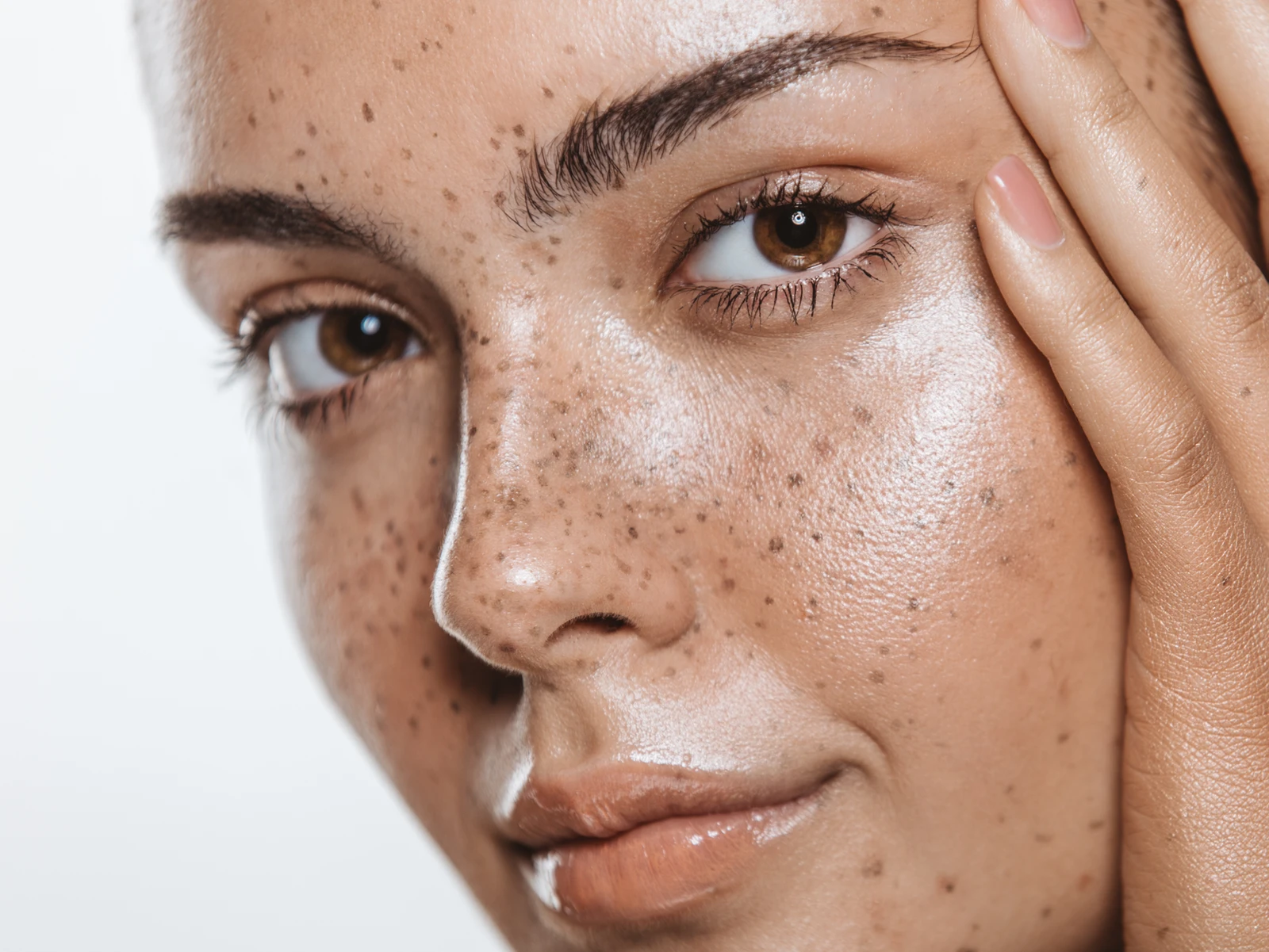 Comment avoir de fausses tâches de rousseur au Henné ? 